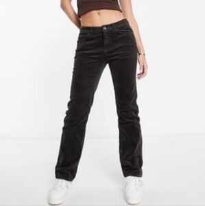 NWT Women's Weekday Pin straight leg cord pants Color Black Size 36, 10